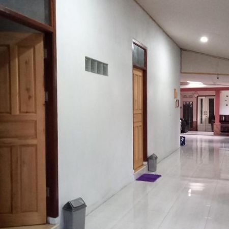 Belitung Backpacker Apartment Tanjung Pandan Luaran gambar