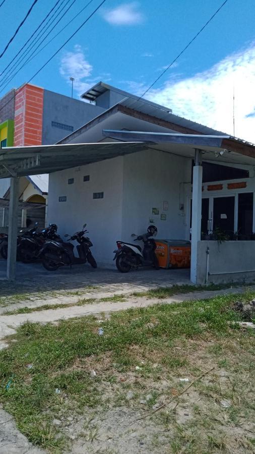 Belitung Backpacker Apartment Tanjung Pandan Luaran gambar