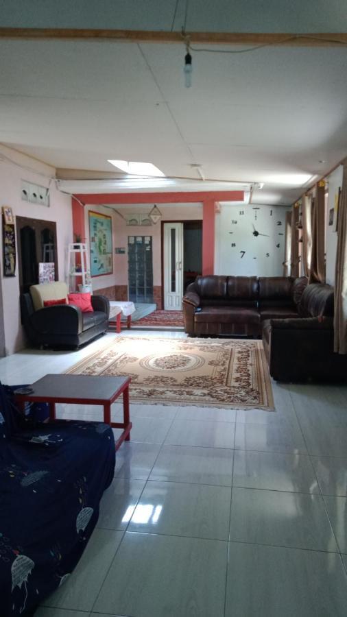 Belitung Backpacker Apartment Tanjung Pandan Luaran gambar
