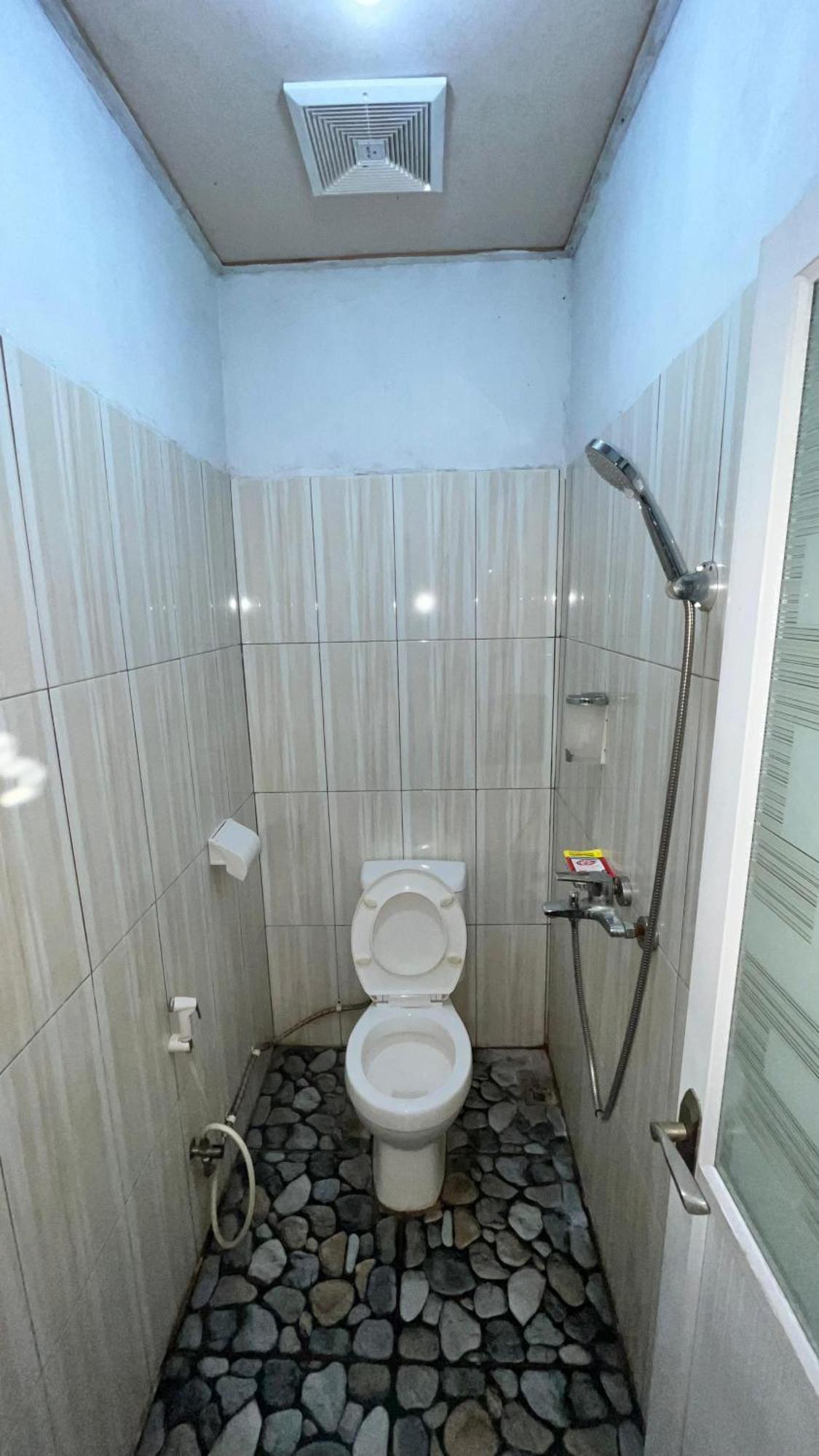 Belitung Backpacker Apartment Tanjung Pandan Luaran gambar