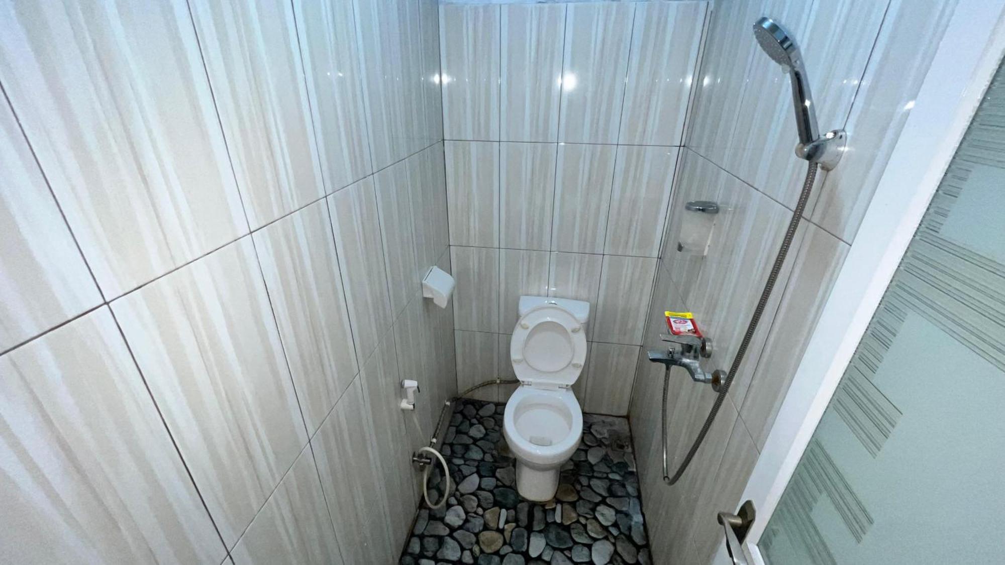 Belitung Backpacker Apartment Tanjung Pandan Luaran gambar
