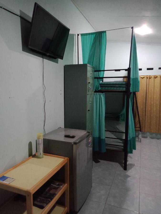 Belitung Backpacker Apartment Tanjung Pandan Luaran gambar